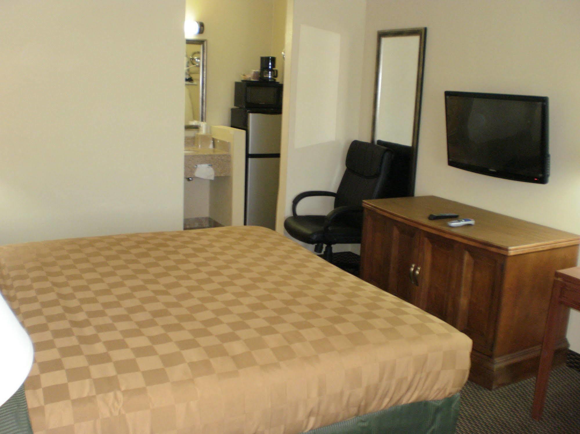 Executive Inn Mojave Bagian luar foto